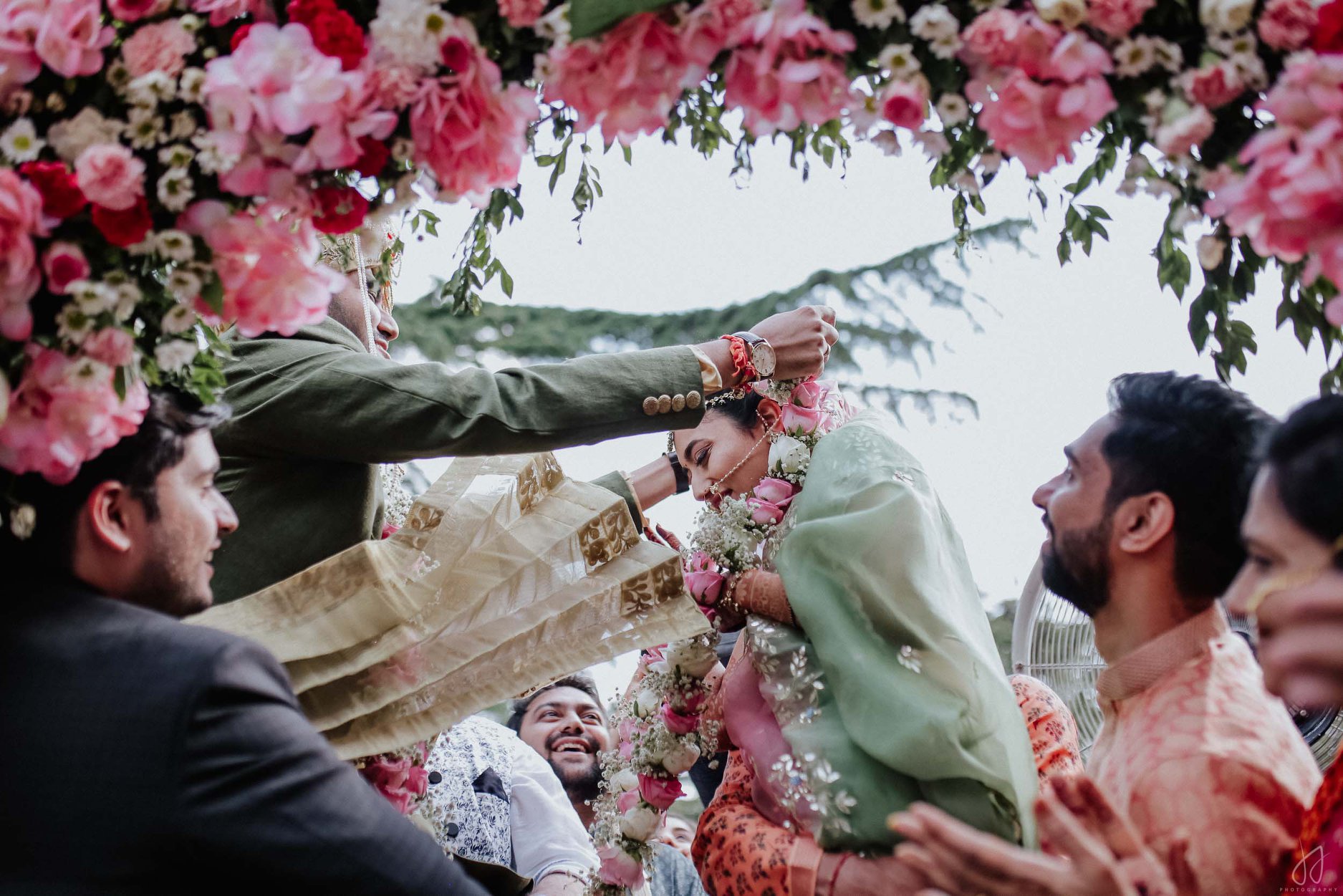 About us header 2